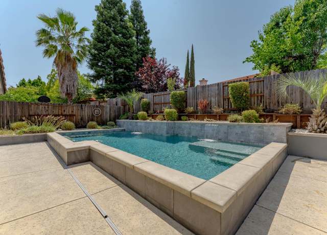 Property at 104 Northolt Ct, Folsom, CA 95630, 3 beds, 2 baths