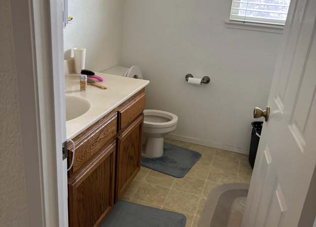 Property at 2529 Black Walnut Dr, Modesto, CA 95355, 3 beds, 2.5 baths