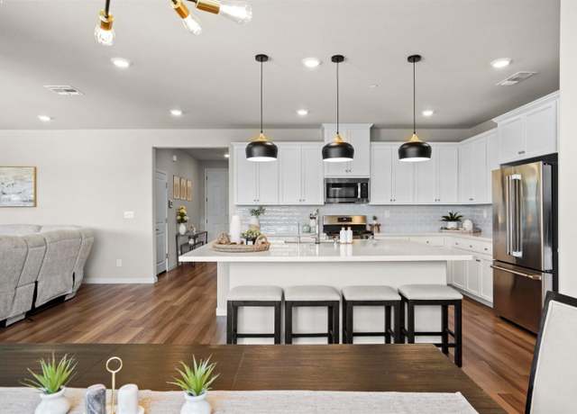 Property at 3300 Timberline Meadow Way, Folsom, CA 95630, 5 beds, 3 baths