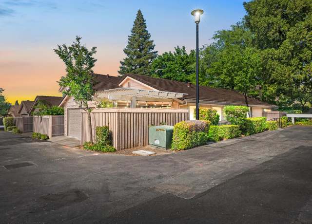 Property at 8193 Rose Vine Ln, Fair Oaks, CA 95628, 2 beds, 2 baths