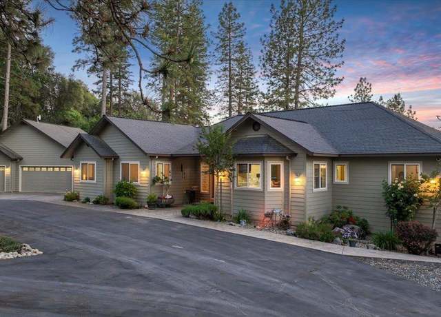 Property at 18444 Mika Ln, Sonora, CA 95370, 3 beds, 4 baths