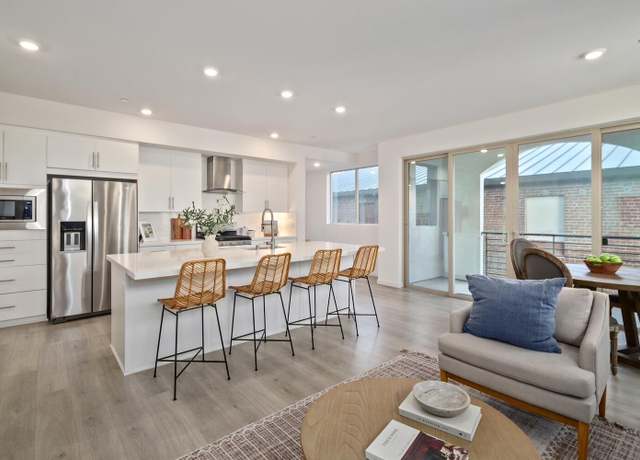 Property at 451 Tailoff Ln #202, Sacramento, CA 95818, 2 beds, 2 baths