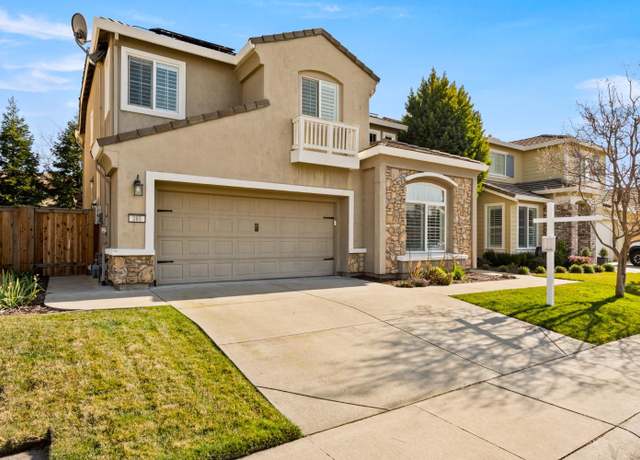 Property at 305 Dinis Cottage Ln, Lincoln, CA 95648, 4 beds, 2.5 baths