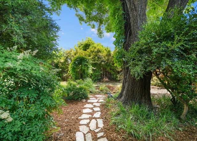 Property at 707 Boxwood Rd, Woodland, CA 95695, 3 beds, 2.5 baths