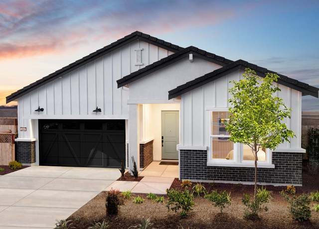 Property at 2050 Carmel Ranch Cir, Oakdale, CA 95361, 3 beds, 2.5 baths