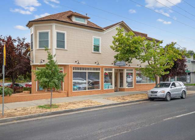 Property at 3300 Broadway, Sacramento, CA 95817, 3.5 baths