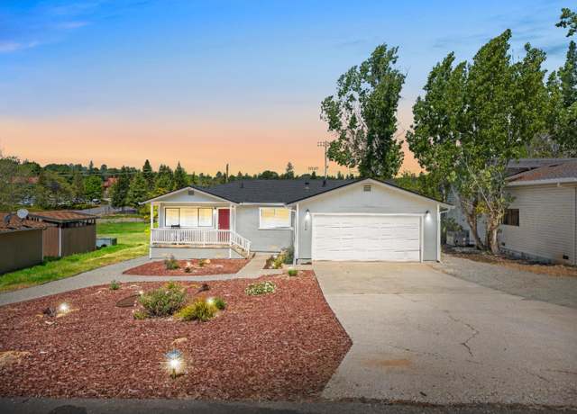 Property at 11238 Torrey Pines Dr, Auburn, CA 95602, 3 beds, 2 baths