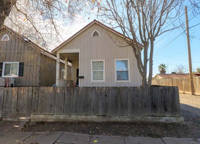 Property at 1122 Fresno St, Newman, CA 95360, 2 beds, 1 bath