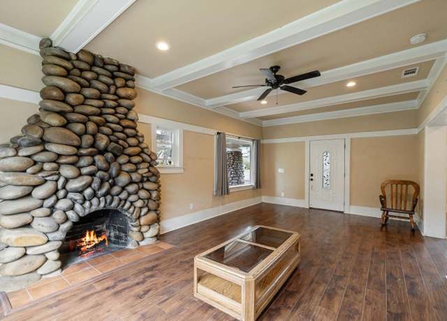 Property at 3264 E Kerckhoff Ave, Fresno, CA 93702, 3 beds, 2 baths