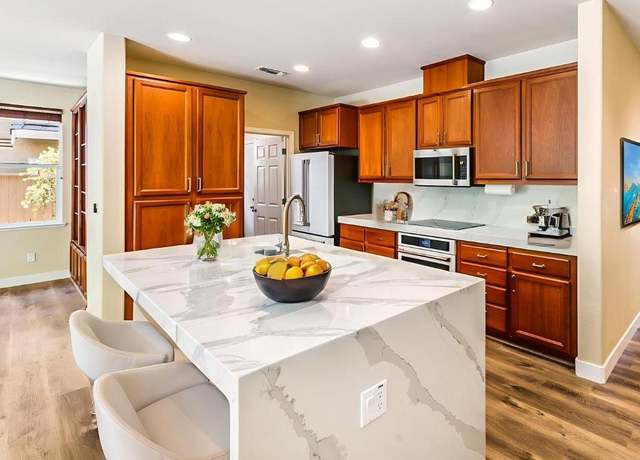 Property at 1677 Osborne Ct, Folsom, CA 95630, 3 beds, 2 baths
