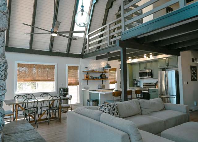 Property at 4220 Tomahawk Trl, Copperopolis, CA 95228, 3 beds, 3 baths