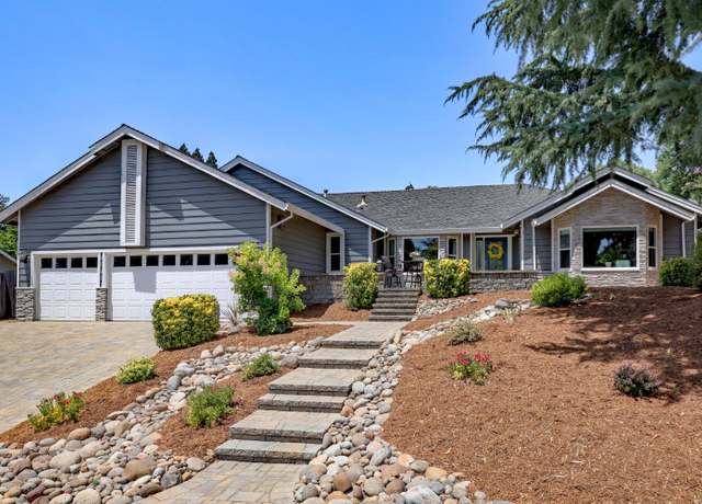 Property at 338 Crow Canyon Dr, Folsom, CA 95630, 4 beds, 3 baths