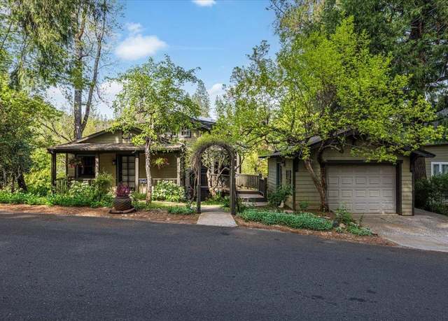 Property at 546 - 1/2 Main St, Nevada City, CA 95959, 4 beds, 3.5 baths