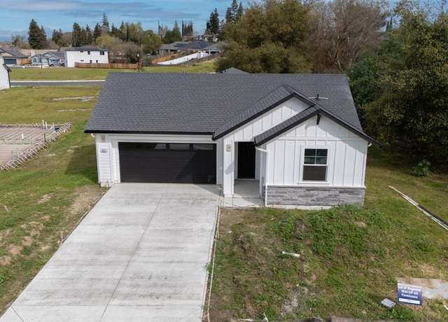 Property at 901 Old Stockton Rd, Oakdale, CA 95361, 4 beds, 3 baths