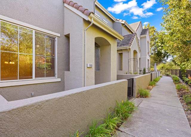 Property at 1903 Esplanade Cir, Folsom, CA 95630, 2 beds, 2.5 baths