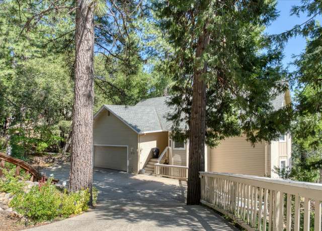 Property at 572 Buckthorn Dr, Murphys, CA 95247, 4 beds, 2.5 baths