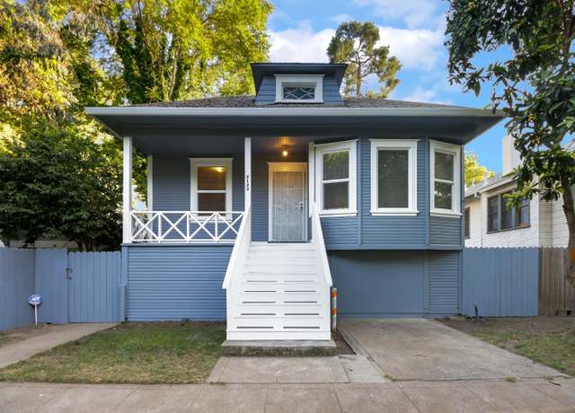 Property at 2122 C St, Sacramento, CA 95816, 2 beds, 1 bath