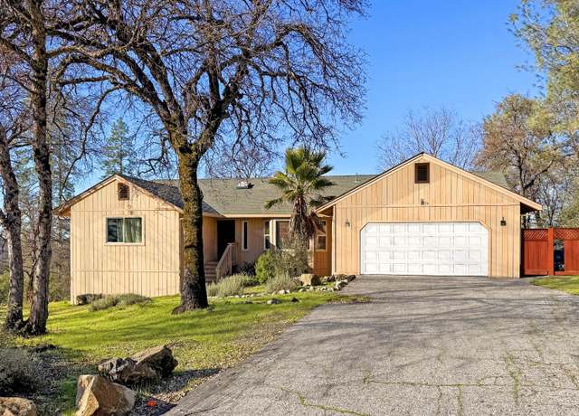 Property at 10700 Oak Dr, Grass Valley, CA 95949, 3 beds, 2 baths