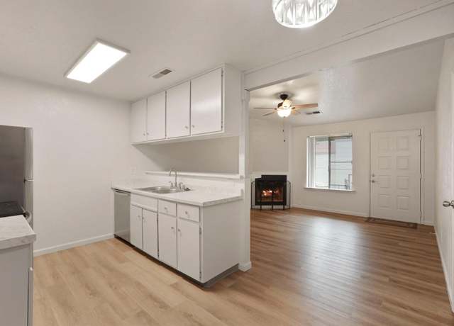 Property at 2524 Winchester Dr #9, Lodi, CA 95240, 2 beds, 1 bath