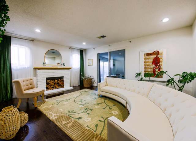 Property at 10537 Abbottford Way, Rancho Cordova, CA 95670, 4 beds, 2 baths