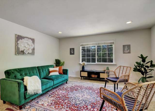 Property at 13207 Ridge Rd, Grass Valley, CA 95945, 3 beds, 2 baths