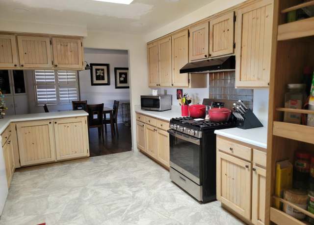 Property at 241 - 249 Littlejohn, Yuba City, CA 95993, 5 beds, 4 baths