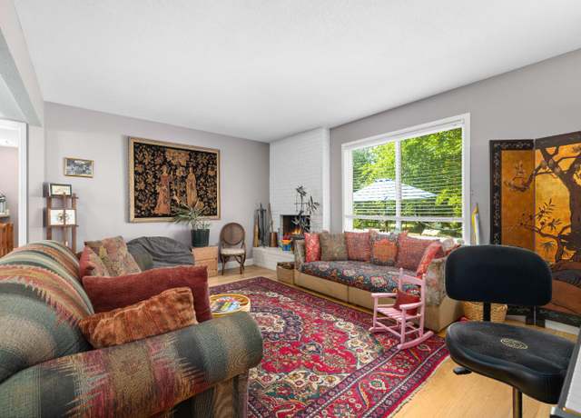 Property at 6454 Woodhills Way, Citrus Heights, CA 95621, 3 beds, 2 baths
