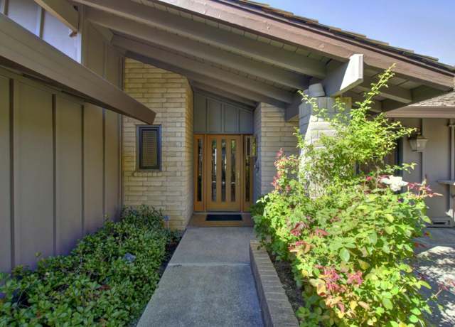 Property at 2809 Calle Vista Way, Sacramento, CA 95821, 2 beds, 2 baths