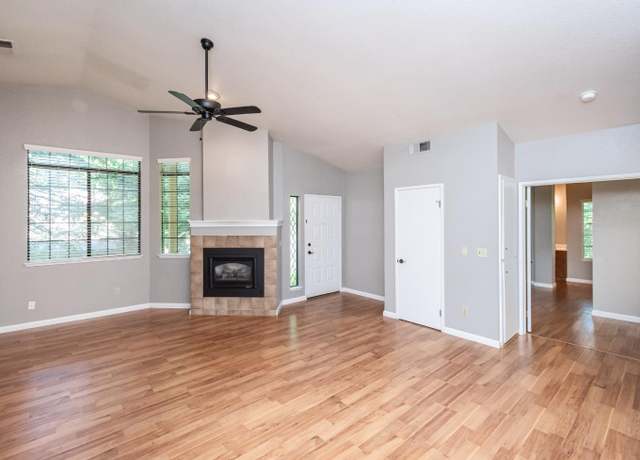 Property at 8443 Creekridge Cir, Citrus Heights, CA 95610, 2 beds, 2 baths