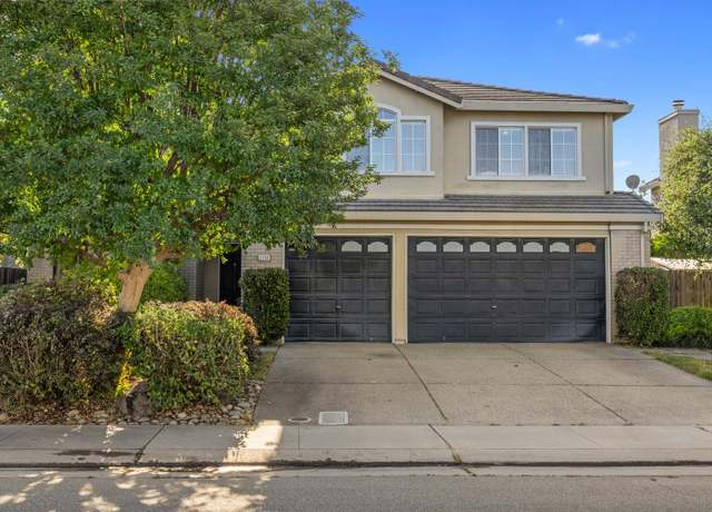 Property at 2154 Meadowbrook Dr, Lodi, CA 95242, 5 beds, 3 baths