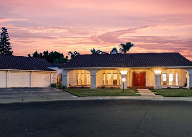 Property at 2601 Flanders Cir, Modesto, CA 95356, 4 beds, 3.5 baths
