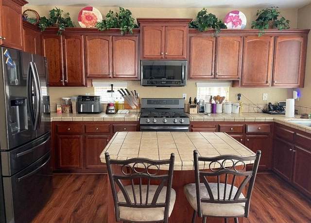 Property at 3299 San Vicente Rd, West Sacramento, CA 95691, 3 beds, 2.5 baths