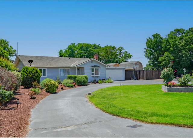 Property at 1754 E Keyes Rd, Ceres, CA 95307, 3 beds, 3 baths
