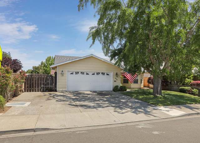 Property at 834 N Ham Ln, Lodi, CA 95242, 3 beds, 2 baths
