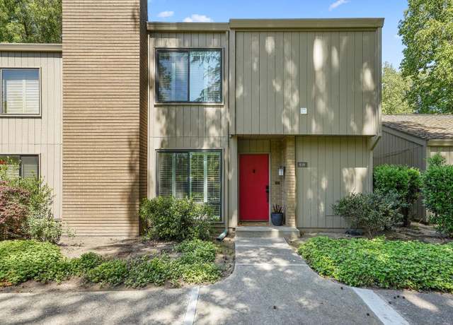 Property at 810 Dunbarton Cir, Sacramento, CA 95825, 2 beds, 2.5 baths