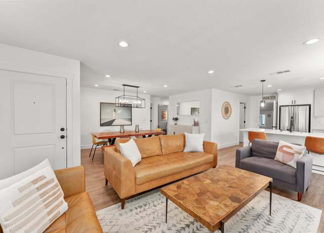 Property at 707 Main St, Roseville, CA 95678, 3 beds, 2 baths