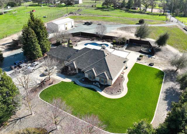 Property at 240 Creekview Ln, Wallace, CA 95254, 3 beds, 3 baths