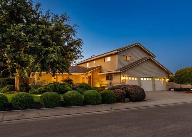Property at 319 Shire Way, Modesto, CA 95356, 3 beds, 2.5 baths