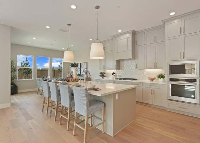 Property at 2914 Carrousel St, Lodi, CA 95242, 3 beds, 2.5 baths
