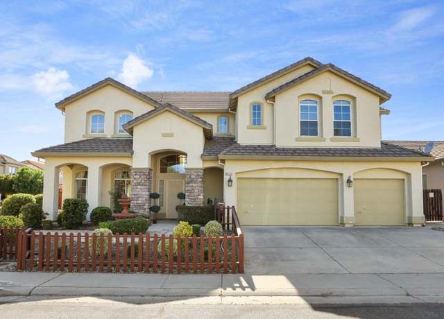 Property at 9572 Crystal Water Way, Elk Grove, CA 95624, 6 beds, 4.5 baths