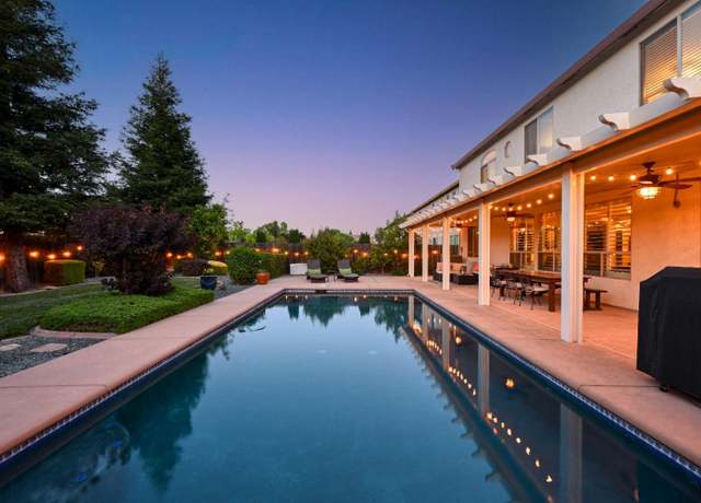 Property at 1624 Sevilla Dr, Roseville, CA 95747, 5 beds, 4 baths