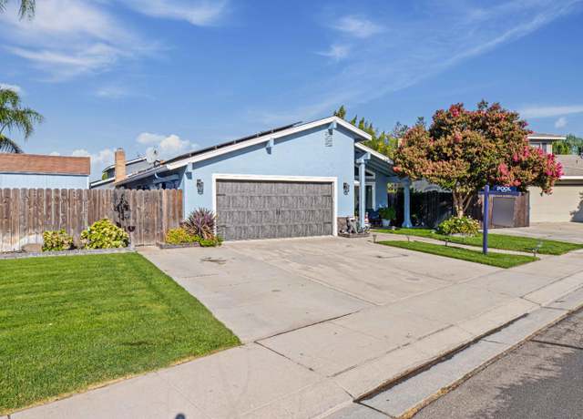 Property at 1061 Chianti Ln, Manteca, CA 95337, 3 beds, 2 baths