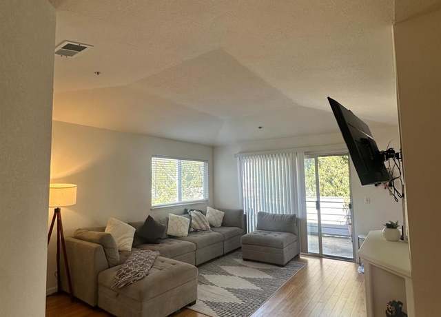 Property at 233 Anderly Ct #24, Hayward, CA 94541, 2 beds, 2 baths
