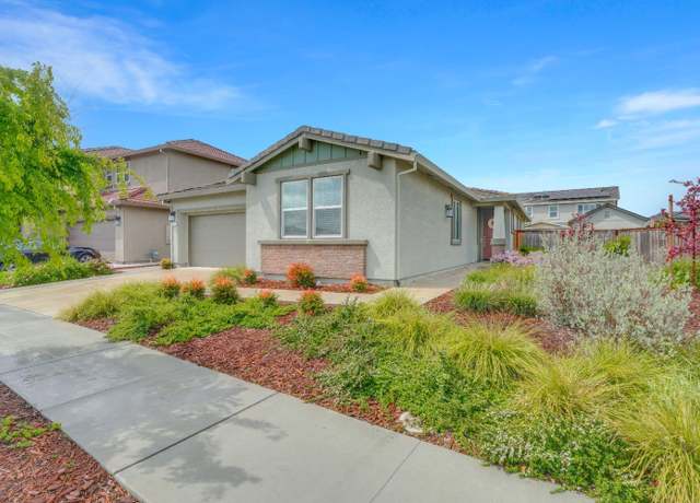 Property at 917 Tern Dr, Lathrop, CA 95330, 4 beds, 2.5 baths
