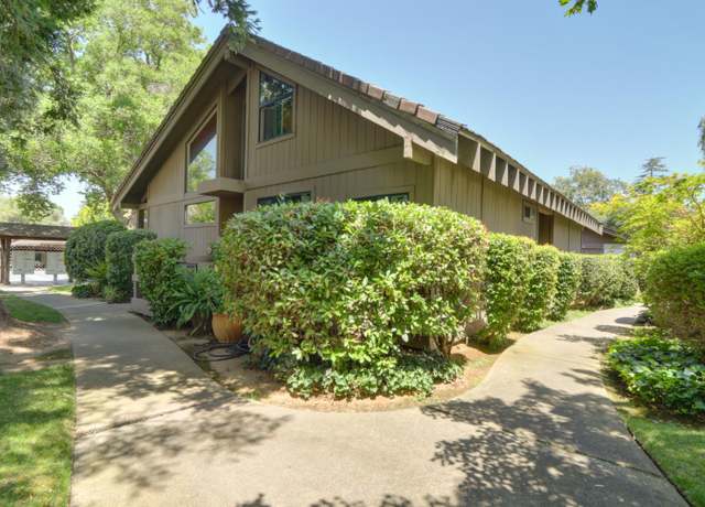 Property at 2232 Boyer Dr, Carmichael, CA 95608, 2 beds, 2 baths