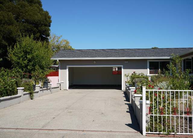 Property at 9896 Sunray Pl, Windsor, CA 95492, 4 beds, 2 baths