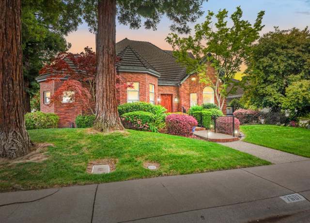 Property at 7601 El Douro Dr, Sacramento, CA 95831, 4 beds, 4.5 baths