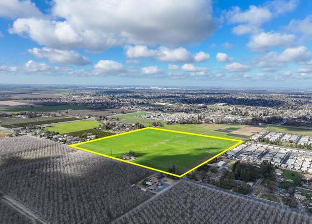 Property at 11108 Avenue 272, Visalia, CA 93277