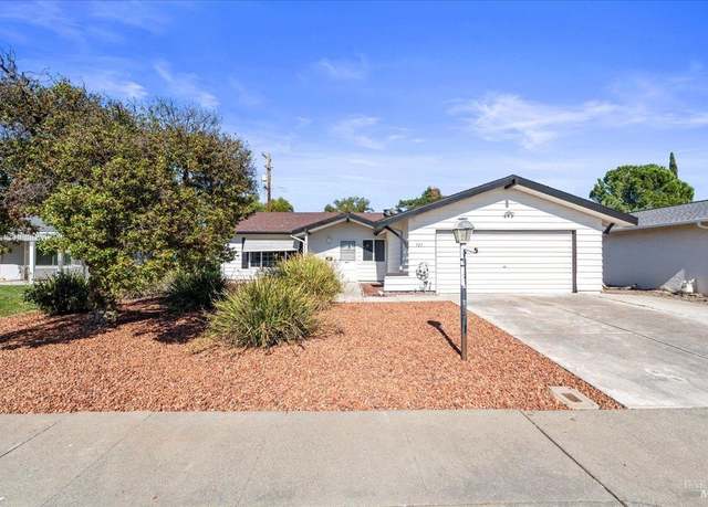 Property at 121 Lassen Cir, Vacaville, CA 95687, 3 beds, 2 baths