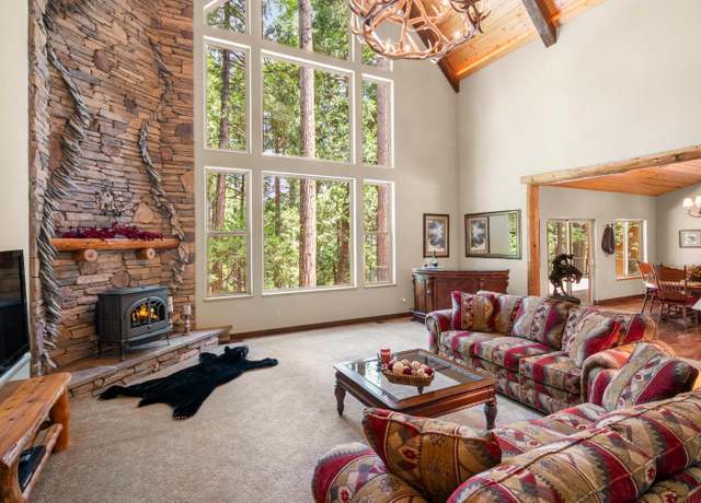 Property at 2904 Ute Pl, Dorrington, CA 95223, 4 beds, 4.5 baths